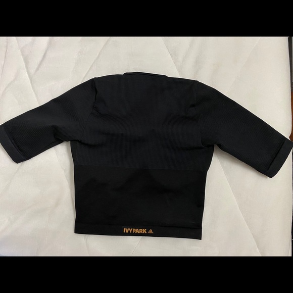 Ivy Park X Adidas crop LIMITED ED - Picture 2 of 3